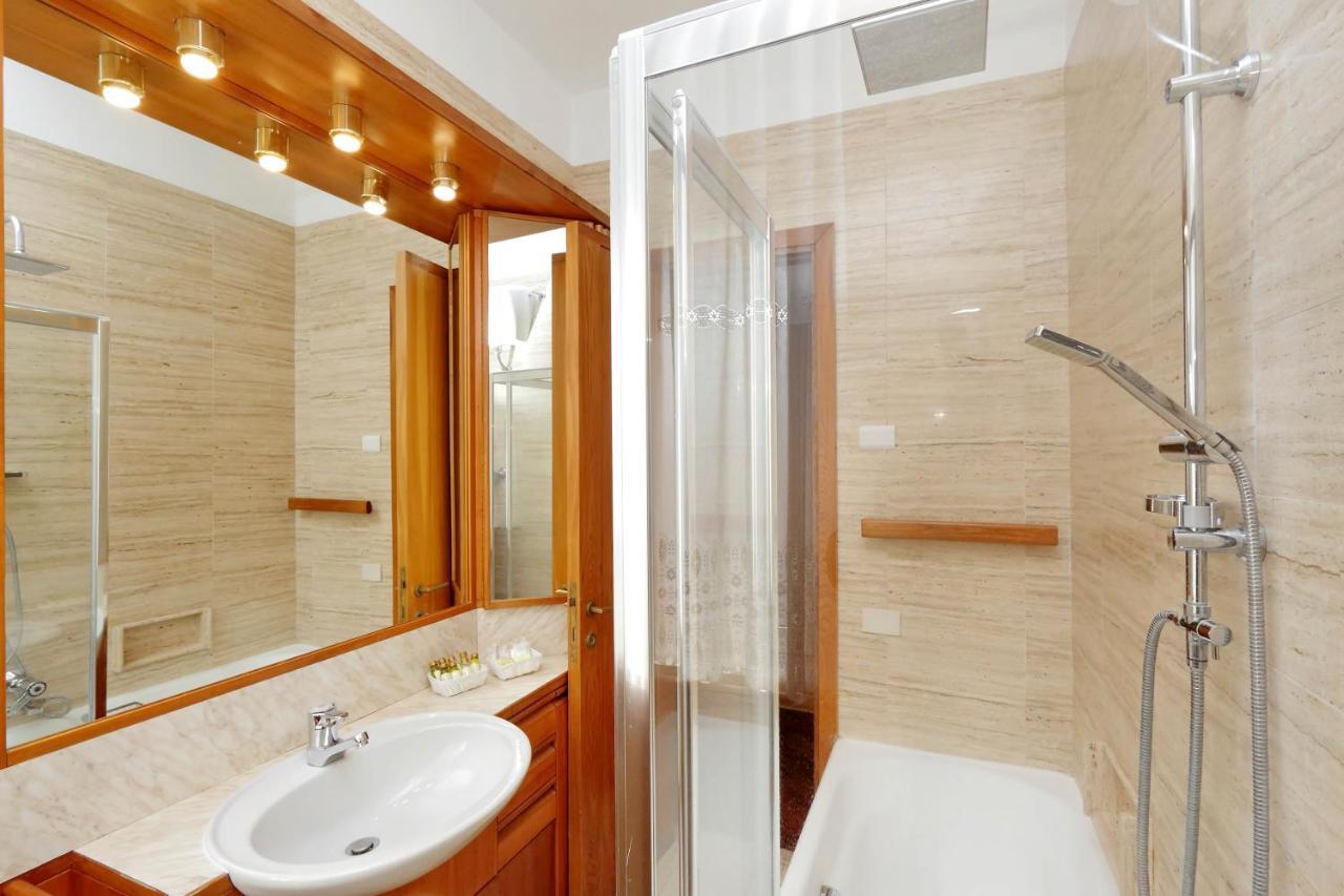 Frattina Family Romantic Superior Suite Exterior foto